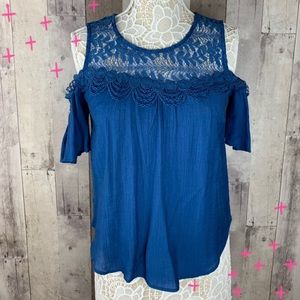 NWT Mine blue lace cold shoulder top size Small